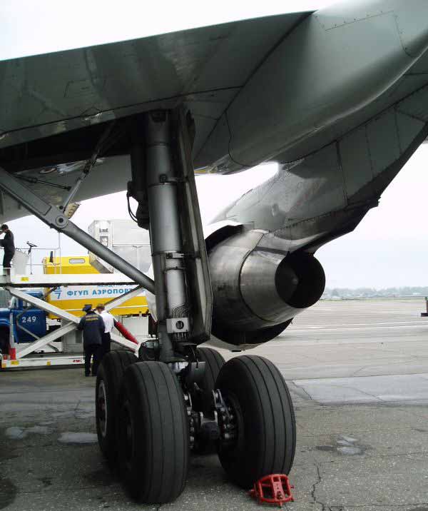 стойки шасси Airbus A310-300