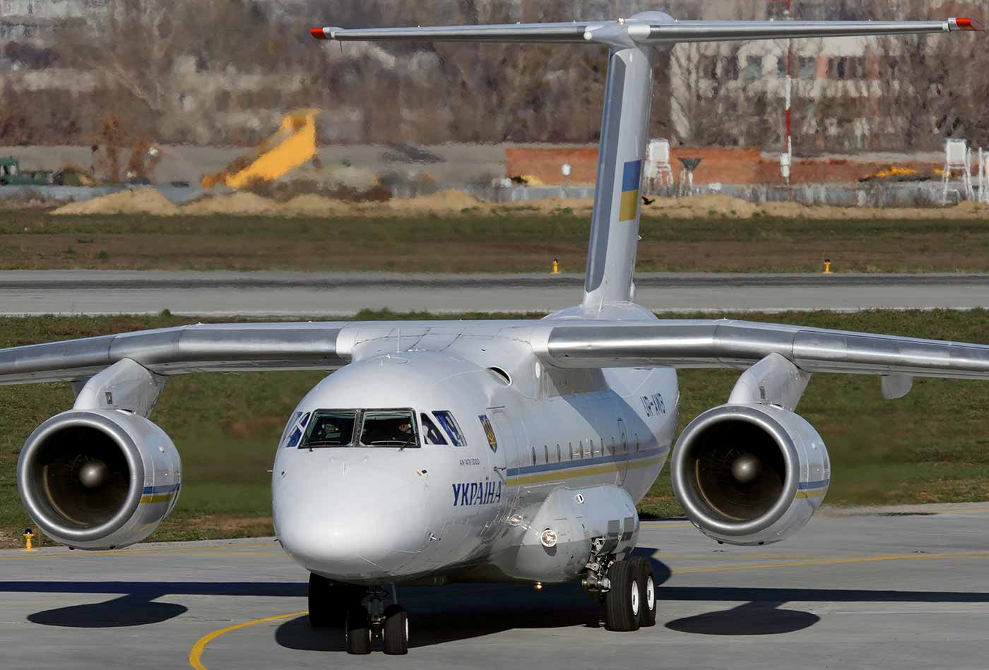Ан-74ТК-300VIP самолет Правительства Украины Ан-74ТК-300VIP - самолет Правительства Украины