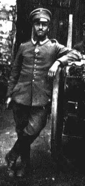 Фельдфебель в переходной форме M1915 Германия